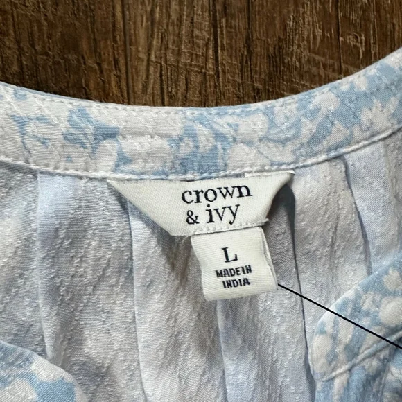 Women's Crown & Ivy Blue White Floral Sleeveless Tank Top L - Picture 4 of 12